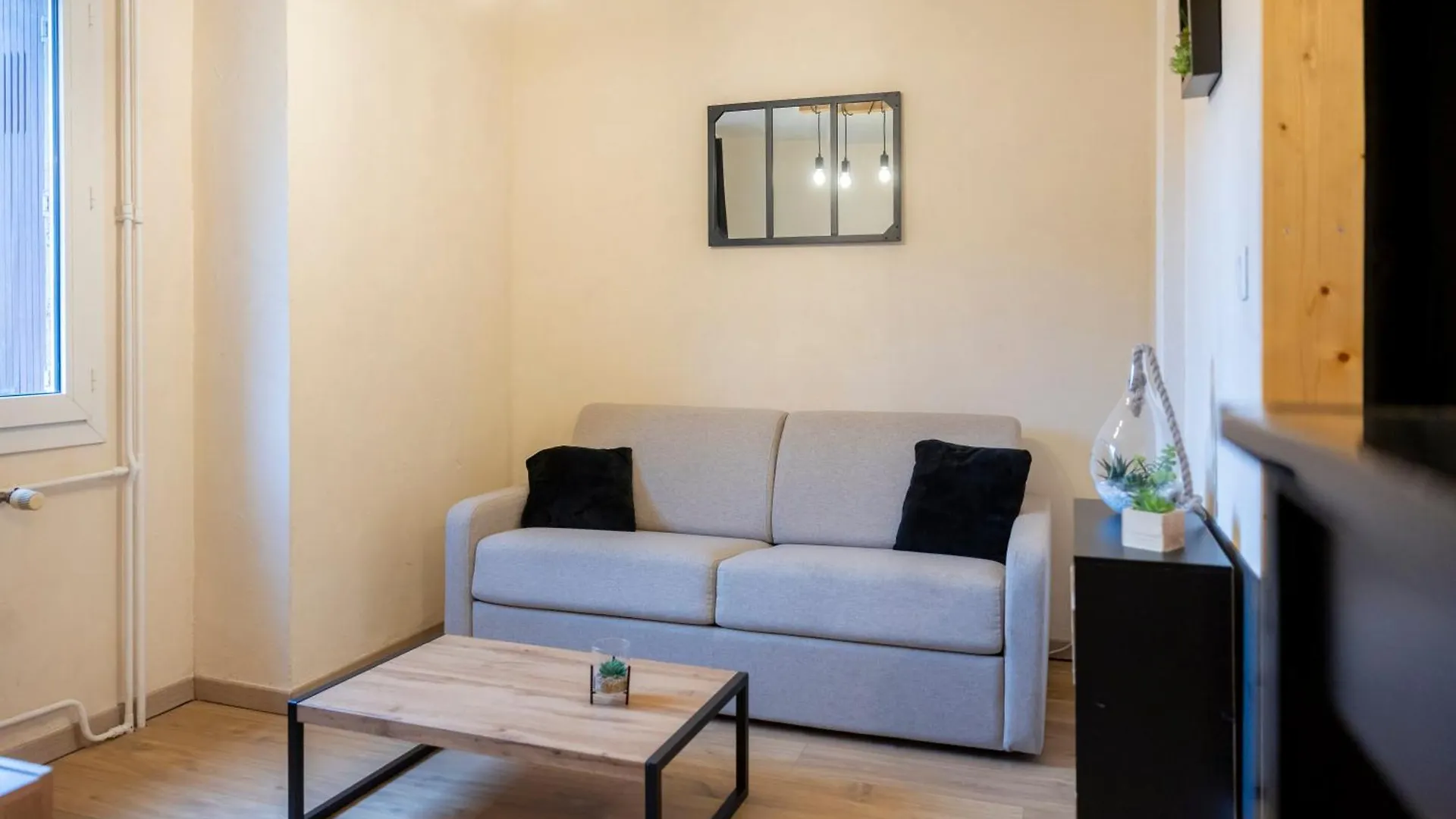 Apartment La Galleanne Studio Agreable Et Chaleureux Briancon